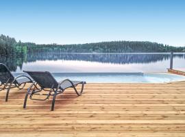 Amazing Home In Dalsjöfors With Sauna，位于Dalsjöfors的酒店