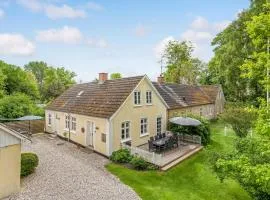 4 Bedroom Cozy Home In Kolind