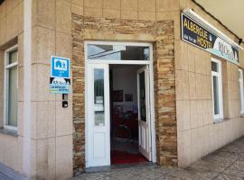 Hostel Río Eo Albergue Ribadeo，位于里瓦德奥的酒店