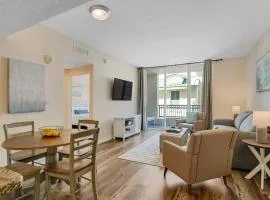 1 BR King- Rooftop Pool close to beach Casa Costa
