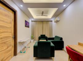 1 BHK Serviced Apartments Near Millennium City Centre Gurugram with Private Washing Machine，位于古尔冈的酒店