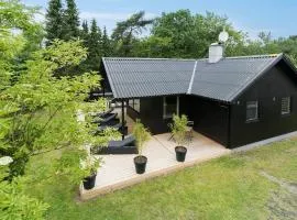 3 Bedroom Cozy Home In Nexø