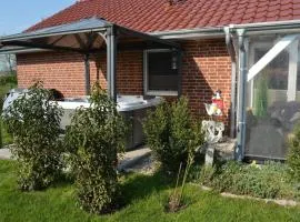 Komfortables Ferienhaus in Conneforde mit Sonniger Terrasse