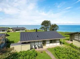 Two-Bedroom Holiday Home In Gilleleje