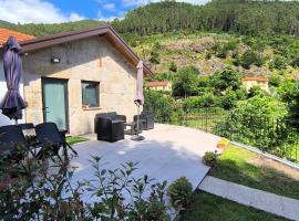 Teixeira Home - Gerês，位于吉尔斯的酒店