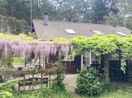 Two-Bedroom Holiday Home In Rodby，位于勒兹比的酒店