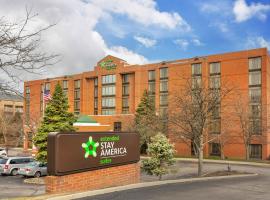 Extended Stay America Premier Suites - Cleveland - Independence，位于独立市伯克湖畔机场 - BKL附近的酒店