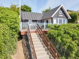 Two-Bedroom Holiday Home In Bjert