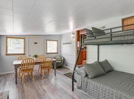 Home with Bunkroom 2 Mi to Hatfield and McCoy Trail