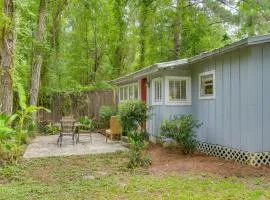 Cozy Fairhope Retreat with Patio and Grill!