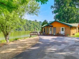 Duck and Bugs Cabin on Boone Lake with Boat Dock!