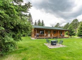 Tenderfoot Creek Cabin，位于卡斯特的酒店