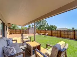 3 Mi to Old Town Cottonwood Sunny Home with BBQ