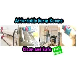 Latin Dormitorios - Limpiar y Ahorrar Airport - Wynwood - Downtown - Ladies Dorms - Men Dorms - Long Term Welcome