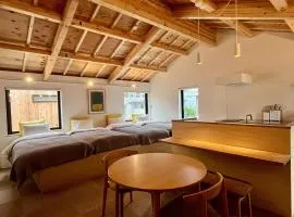 ESPLANADE VILLAGE HOTEL b