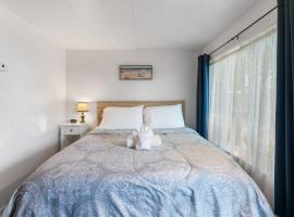 South Arm Retreats Motel @ Lake Charlevoix ➠ Unit 5，位于East Jordan的酒店