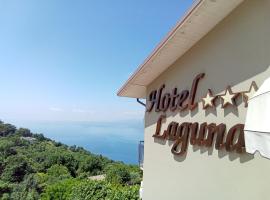 拉古纳酒店，位于圣奇诺·迪·蒙塔尼亚的酒店