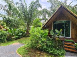 Tee Bungalow in the jungle，位于Ao Nang 的简易别墅