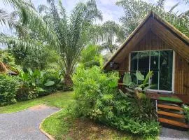 Tee Bungalow in the jungle