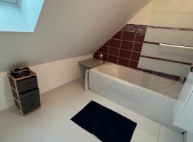 Chambre chez thomas，位于Glos-sur-Lisieux的酒店