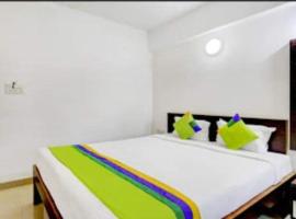 Hotel Pra,tham inn & resorts，位于Bhadrāvati的酒店