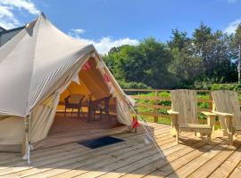 Greystones Glamping - Tent 4，位于格雷斯通的酒店