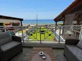 By the Sea Luxury Apartment