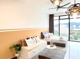 Georgetown Beacon SkyPool 9 pax Family & Baby-Friendly Luxury Suite Penang