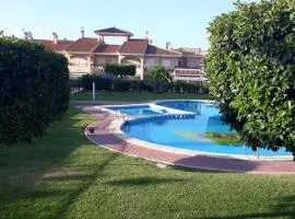 Novamar bungalow Gran Alacant，位于马力诺港的简易别墅