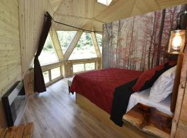 Natahala Glamping Red Dome #1，位于Topton的豪华帐篷营地