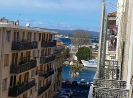 Au THÉÂTRE 10 MN DES PLAGES