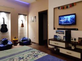 core2crust-3BHK Entire 1st Floor- Mall Road，位于阿姆利则的酒店