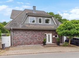 Beautiful Home In Warnemnde With Kitchen，位于瓦尔内明德的酒店