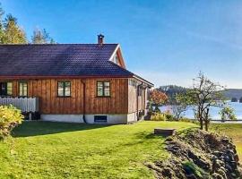 3 Bedroom Stunning Home In Drangedal，位于Drangedal的酒店