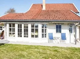 Gorgeous Home In Førde I Hordaland