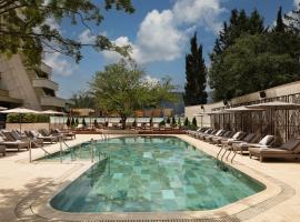 Sheraton Grand Tbilisi Metechi Palace，位于第比利斯的酒店