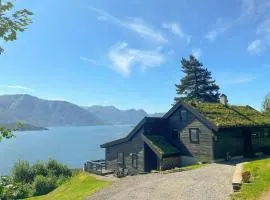 Nice Home In Norheimsund With Kitchen