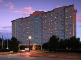 Dallas Marriott Suites Medical/Market Center，位于达拉斯拉夫菲尔德机场 - DAL附近的酒店