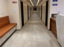 SV Banquets And Luxury Rooms，位于Farrukhnagar的酒店