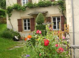 maison de caractère rénovée，位于Sainte-Colombe的酒店