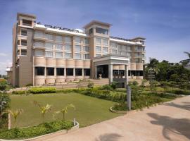 Royal Orchid Central Kireeti Hampi, Hospet，位于亨比的酒店
