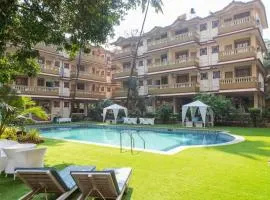 2 BHK resort apat with Pool Near Candolim Beach AC WIFI