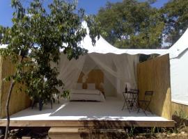 Glamping at Séraphin's，位于Navacelles的豪华帐篷