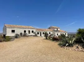 MiLuna Oasis Suites