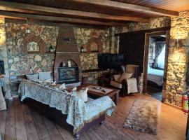 Artemis' Stone House，位于Pétra的酒店