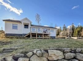 Cozy Home In Sexdrega With Sauna，位于Sexdrega的酒店