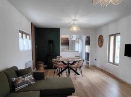 Le Jardin des Lacs Gîte Nature et SPA，位于Ardres的酒店