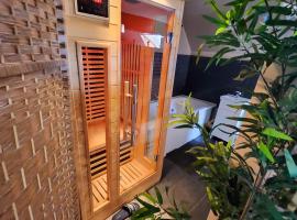 StarWars SAUNA Jacuzzi balneo à 10 minutes de Disneyland，位于Condé-Sainte-Libiaire的酒店