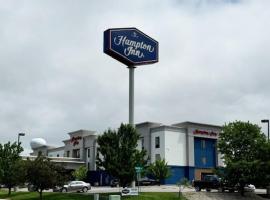 Hampton Inn Coldwater，位于科尔德沃特的酒店