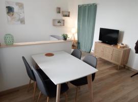 Studio "Les Fontaines"，位于沙托鲁的酒店